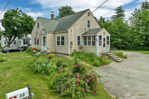 22 Medlyn St, Milford, NH 03055