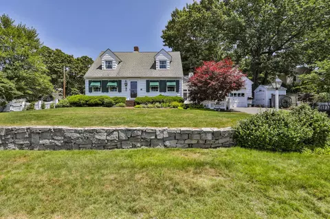 15 Hooker St, Nashua, NH 03064