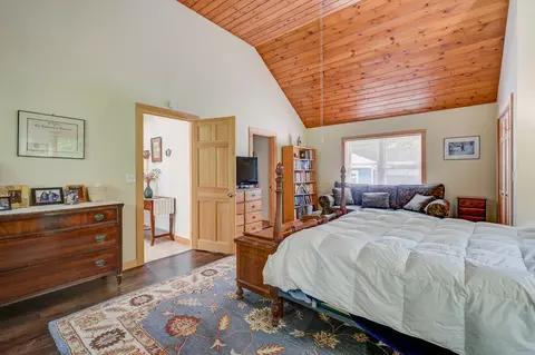 Bedroom - 12 Tall Woods Loop, Bartlett, NH 03812 photo 2 of 8