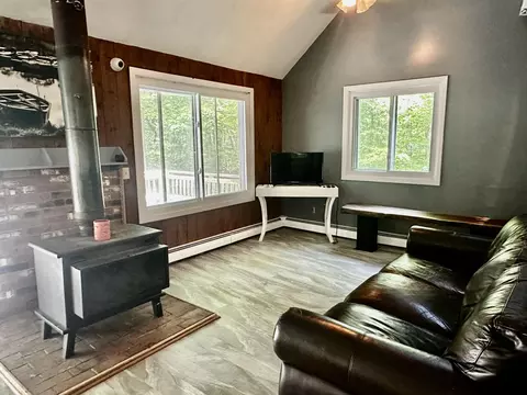 Living - 9 Crestbrook Pl, Springfield, NH 03284 photo 1 of 1