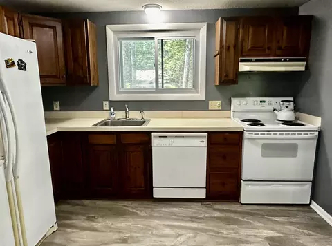 Kitchen - 9 Crestbrook Pl, Springfield, NH 03284 photo 2 of 2