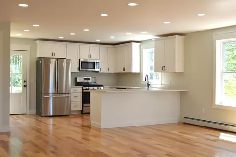 Living - 48 Pine St # A, Bethlehem, NH 03574 photo 1 of 4