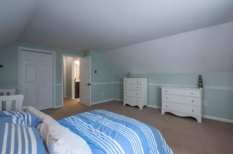 Bedroom - 10 Melba Dr, Hudson, NH 03051 photo 2 of 6