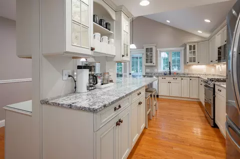 Kitchen - 10 Melba Dr, Hudson, NH 03051 photo 8 of 8