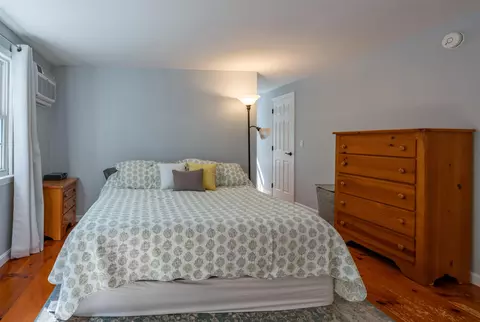 Bedroom - 10 Melba Dr, Hudson, NH 03051 photo 5 of 6