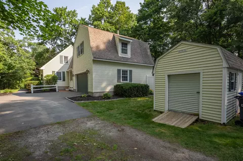 Exterior - 10 Melba Dr, Hudson, NH 03051 photo 7 of 7