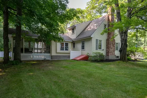 Exterior - 10 Melba Dr, Hudson, NH 03051 photo 5 of 7