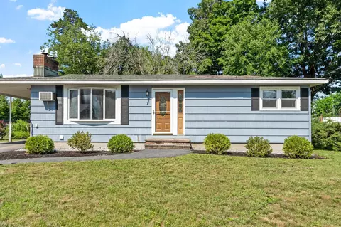 7 Mack St, Bedford, NH 03110