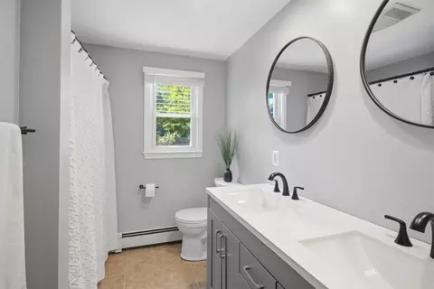 Bath - 68 Jericho Rd, Pelham, NH 03076 photo 2 of 2