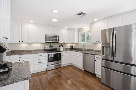 Kitchen - 68 Jericho Rd, Pelham, NH 03076 photo 1 of 3