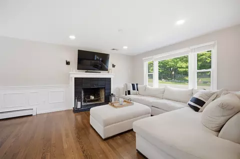 Living - 68 Jericho Rd, Pelham, NH 03076 photo 1 of 2
