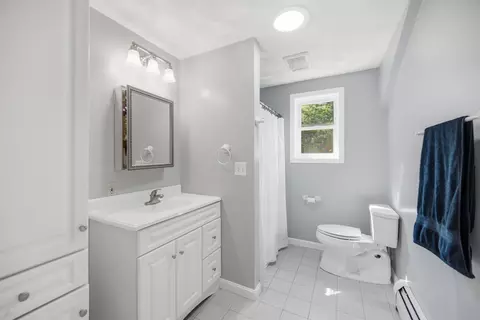 Bath - 68 Jericho Rd, Pelham, NH 03076 photo 1 of 2