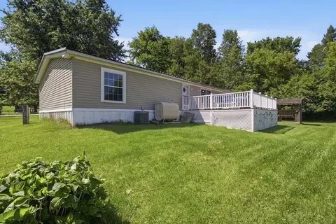Exterior - 549 Houran Rd, Bennington, VT 05201 photo 3 of 7