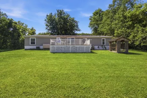 Exterior - 549 Houran Rd, Bennington, VT 05201 photo 4 of 7
