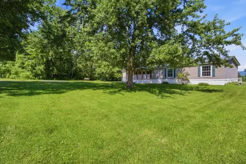 Exterior - 549 Houran Rd, Bennington, VT 05201 photo 2 of 7