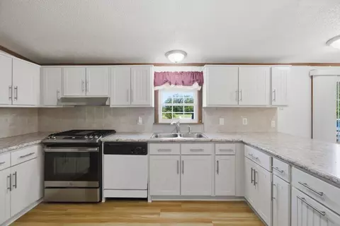 Kitchen - 549 Houran Rd, Bennington, VT 05201 photo 3 of 3