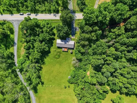 View/Area - 549 Houran Rd, Bennington, VT 05201 photo 3 of 4