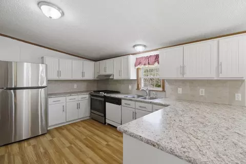 Kitchen - 549 Houran Rd, Bennington, VT 05201 photo 1 of 3