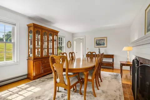Dining - 7 Bartlett Rd, Stratham, NH 03885 photo 6 of 6