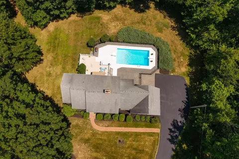 View/Area - 7 Bartlett Rd, Stratham, NH 03885 photo 3 of 3
