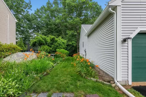 Exterior - 1 Trent Rd, Hooksett, NH 03106 photo 4 of 6