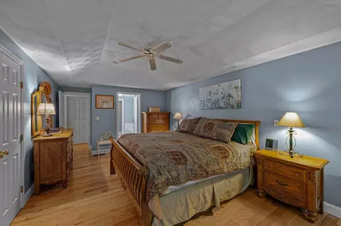 Bedroom - 1 Trent Rd, Hooksett, NH 03106 photo 3 of 7