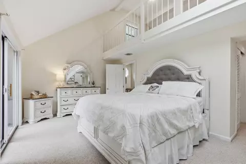 Bedroom - 49 Stacey Cir, Windham, NH 03087 photo 2 of 4
