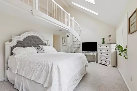 Bedroom - 49 Stacey Cir, Windham, NH 03087 photo 3 of 4
