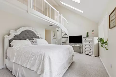 Bedroom - 49 Stacey Cir, Windham, NH 03087 photo 3 of 4