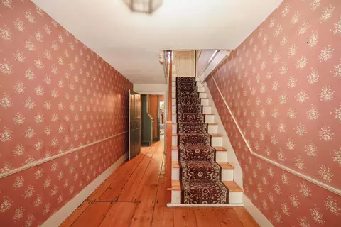 Entry Way - 443 Centre St, Sullivan, NH 03445 photo 2 of 11