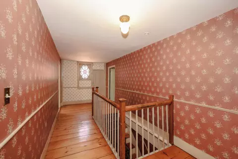 Entry Way - 443 Centre St, Sullivan, NH 03445 photo 6 of 10