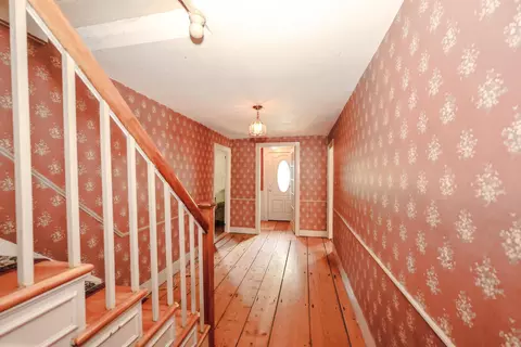 Entry Way - 443 Centre St, Sullivan, NH 03445 photo 3 of 11
