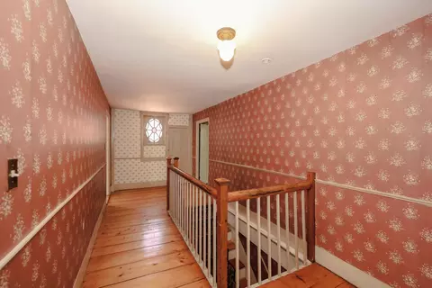 Entry Way - 443 Centre St, Sullivan, NH 03445 photo 7 of 11