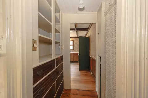 Entry Way - 443 Centre St, Sullivan, NH 03445 photo 5 of 11