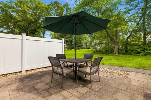 Exterior - 415 High St # 2, Hampton, NH 03842 photo 3 of 7