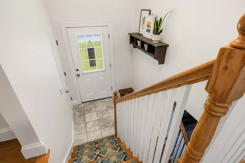 Entry Way - 415 High St # 2, Hampton, NH 03842 photo 2 of 5