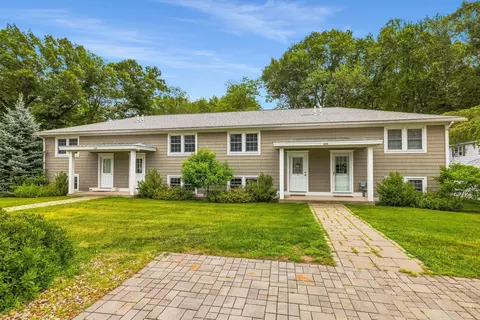 415 High St # 2, Hampton, NH 03842