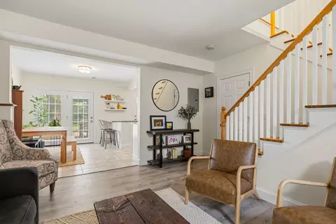 Entry Way - 415 High St # 2, Hampton, NH 03842 photo 1 of 5