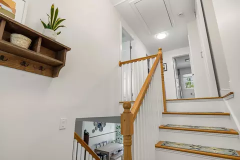 Entry Way - 415 High St # 2, Hampton, NH 03842 photo 3 of 5