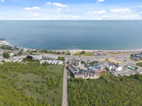 View/Area - 939 Ocean Blvd #6, Hampton, NH 03842 photo 9 of 10
