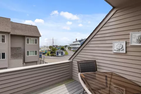 Exterior - 939 Ocean Blvd #6, Hampton, NH 03842 photo 5 of 7
