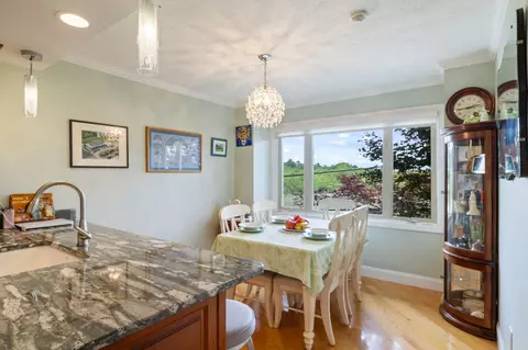 Dining - 939 Ocean Blvd #6, Hampton, NH 03842 photo 1 of 3