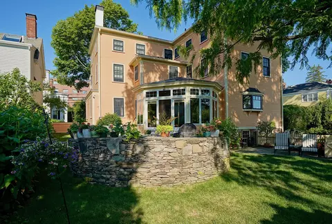 69 Richards Ave, Portsmouth, NH 03801