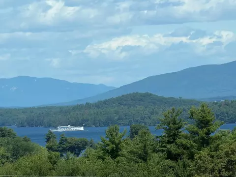 259 Old Lake Shore Rd, Gilford, NH 03249