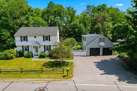 Exterior - 14 Hampton Falls Rd, Exeter, NH 03833 photo 2 of 12