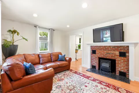 Living - 14 Hampton Falls Rd, Exeter, NH 03833 photo 2 of 4