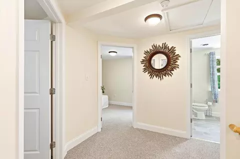 Entry Way - 14 Hampton Falls Rd, Exeter, NH 03833 photo 3 of 4