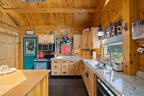 Kitchen - 335 Granite Rd, Ossipee, NH 03864 photo 4 of 4