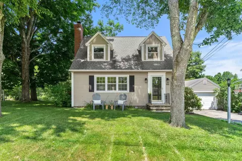 83 Violet St, Manchester, NH 03102