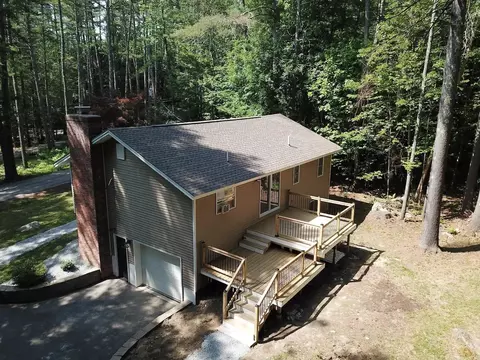 Exterior - 5 Robin Acres Dr, Wolfeboro, NH 03894 photo 2 of 4